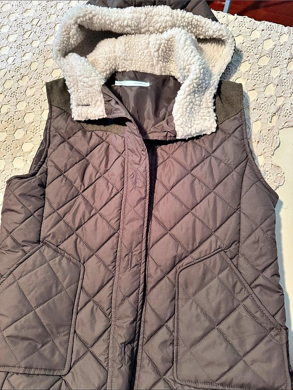 nanouniverse Quilted Sherpa Hooded Vest in Brown Size Large Like New